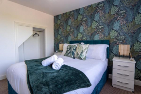 Heartland House, 7 Spacious Bedrooms Sleeps 4 plus, near NEC, JLR,BHX
